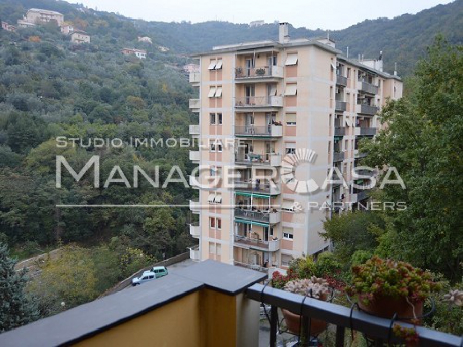 Appartamento in Vendita a Genova Via Ginestrato