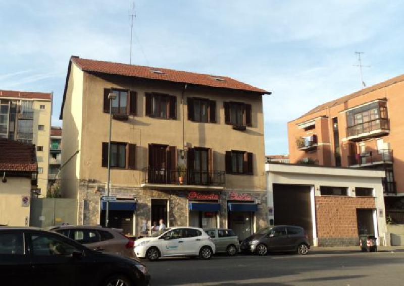Appartamento in Vendita a Torino Largo Luca della Robbia
