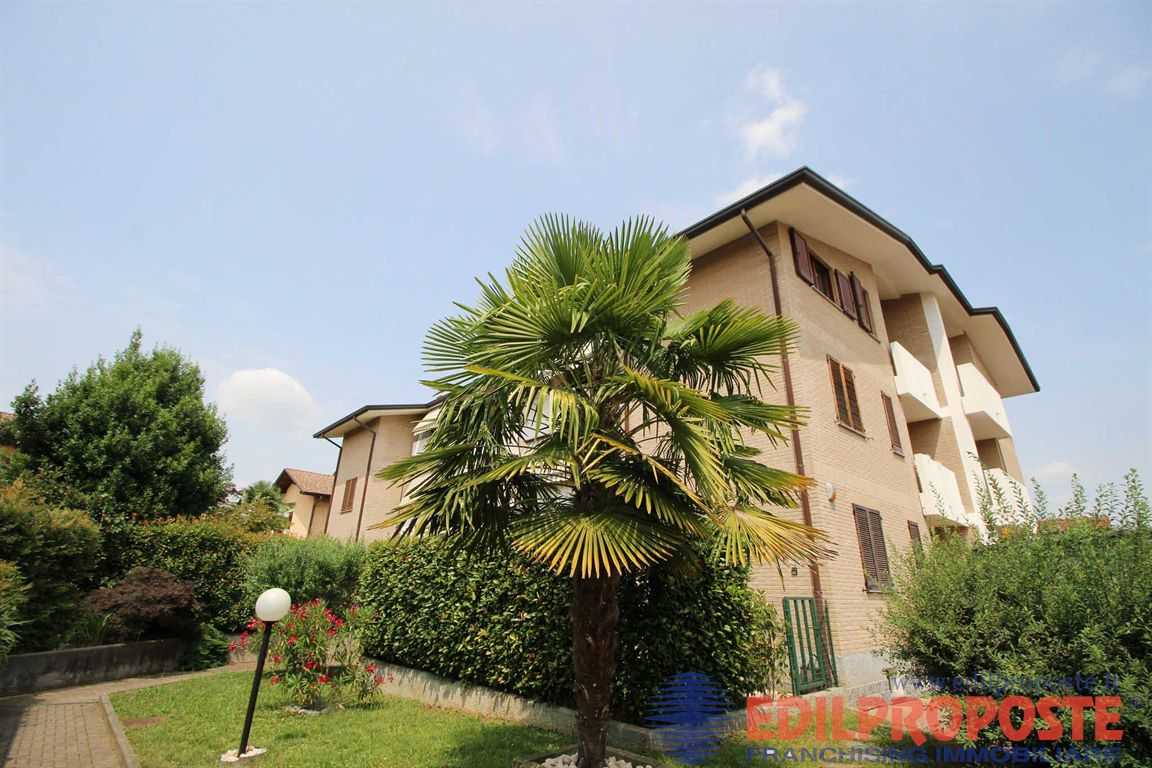 Appartamento in Vendita a Lazzate Via Sant'Antonio