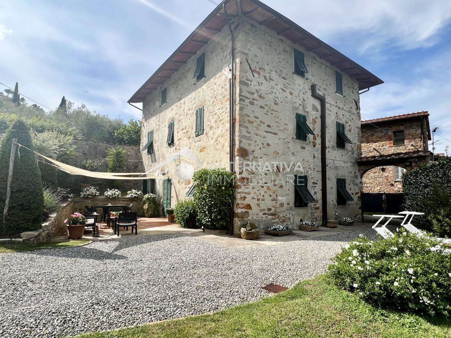 Villa in Vendita a Capannori Via di Sant 'Andrea,