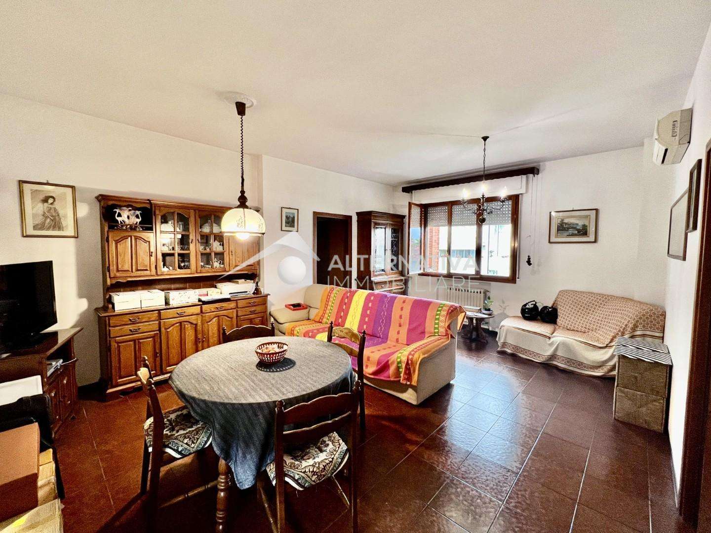 Appartamento in Vendita a Lucca Sant 'Anna LU,
