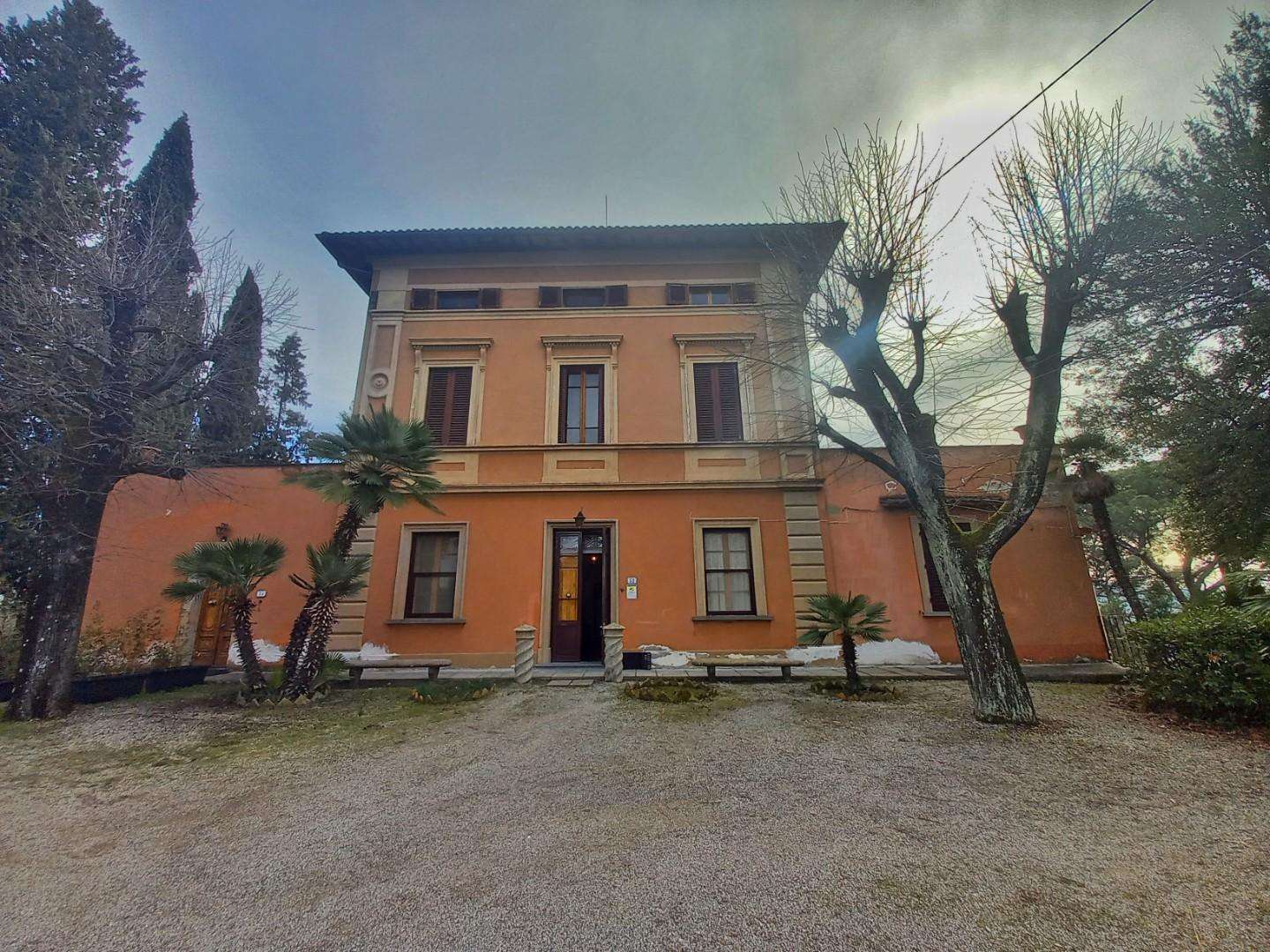 Villa in Vendita a Castelfiorentino Via O. Bacci, 11