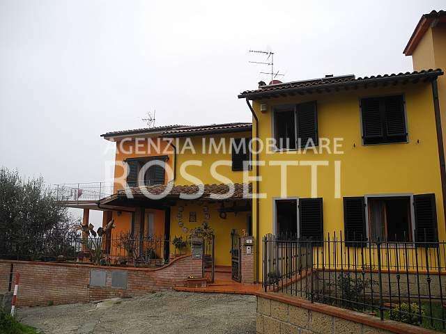 Casa Bi - Trifamiliare in Vendita a Cerreto Guidi Via Pianello Val Tidone,