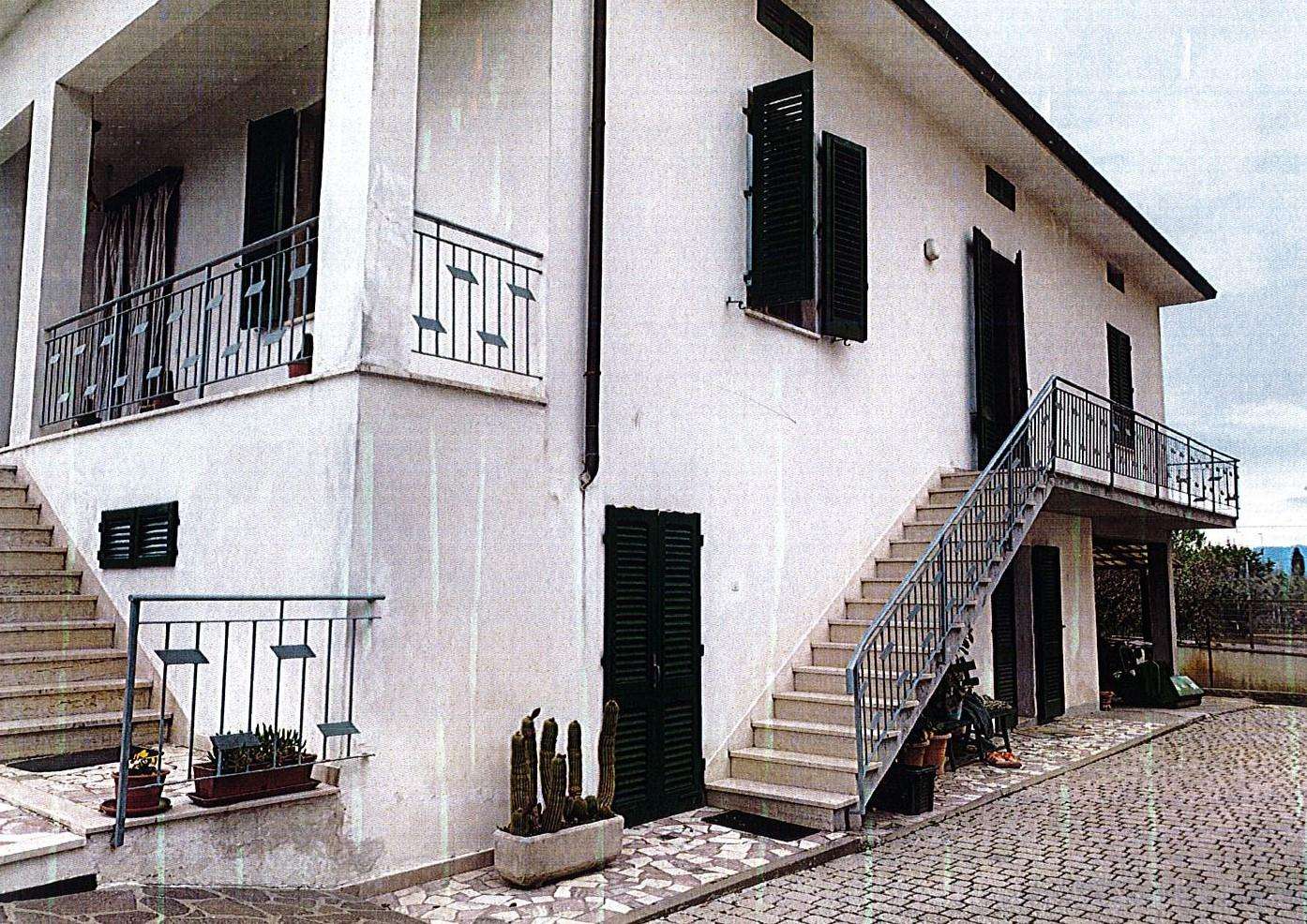 Villa in Vendita a San Miniato Via Asmara,