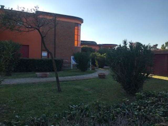 Villa in Vendita a Pisa Viale del Tirreno,