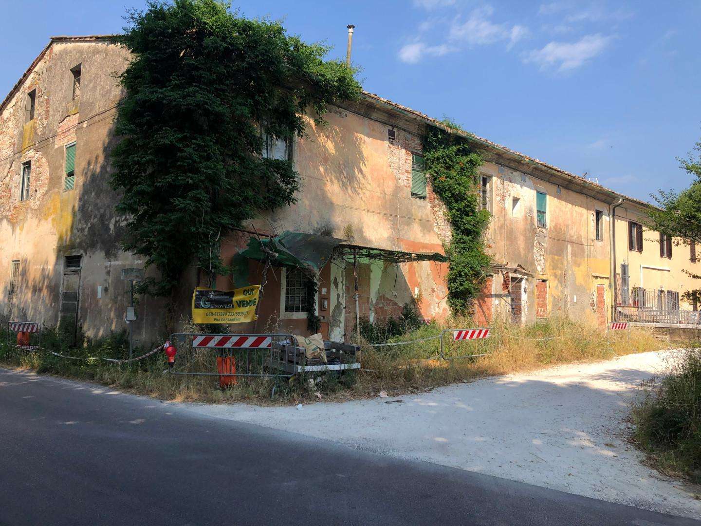 Rustico in Vendita a San Giuliano Terme Via Ulisse Dini Gello, 147