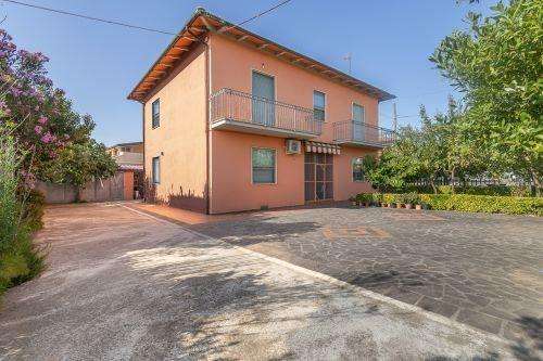 Appartamento in Vendita a Montopoli in Val d'Arno Romano PI