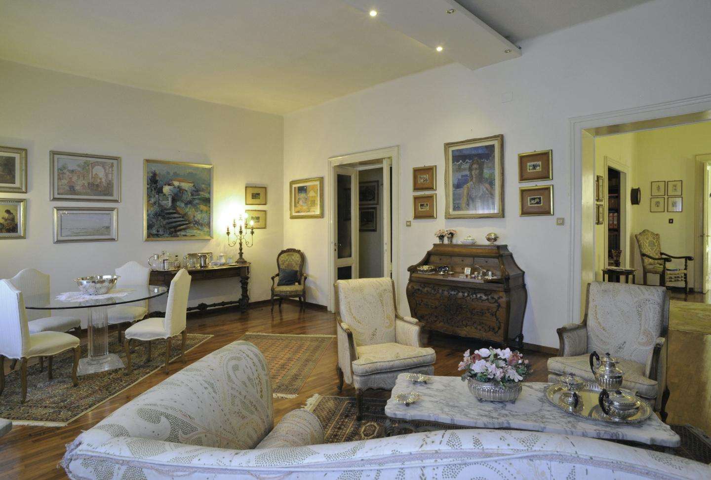 Appartamento in Vendita a Livorno Via Cairoli,