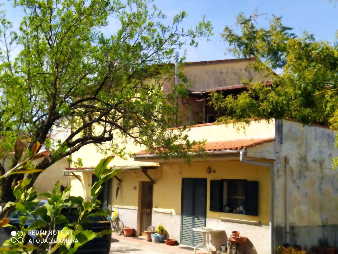Casa Bi - Trifamiliare in Vendita a Cascina Via Amerigo Vespucci,