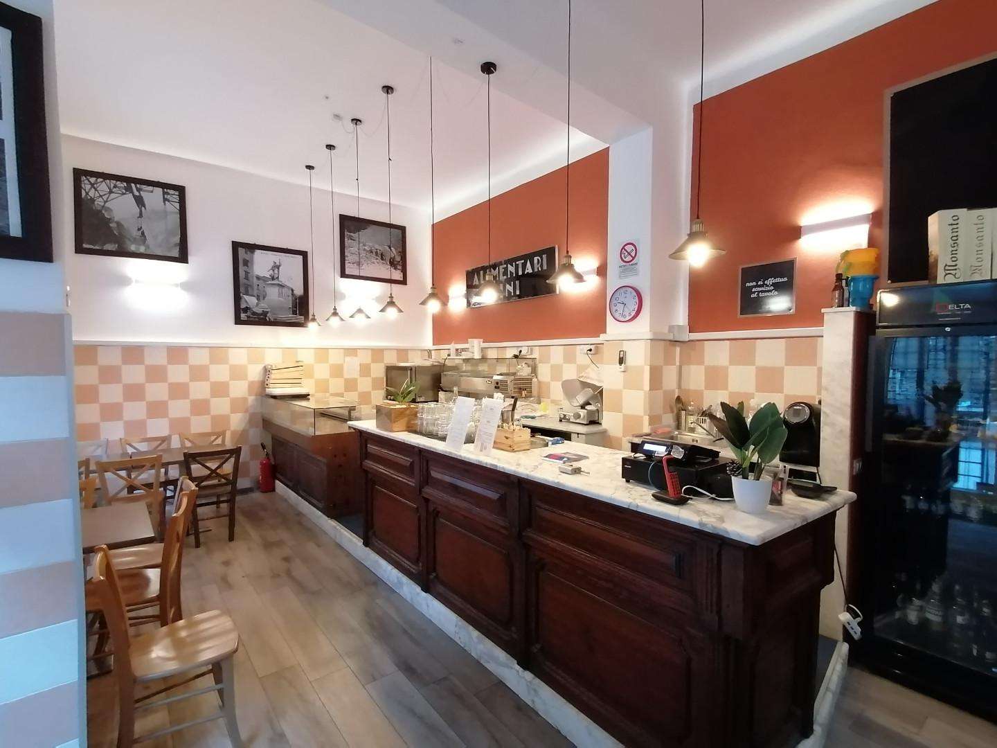 Bar - Pub e Locali notturni in Vendita a Carrara Via VII Luglio,