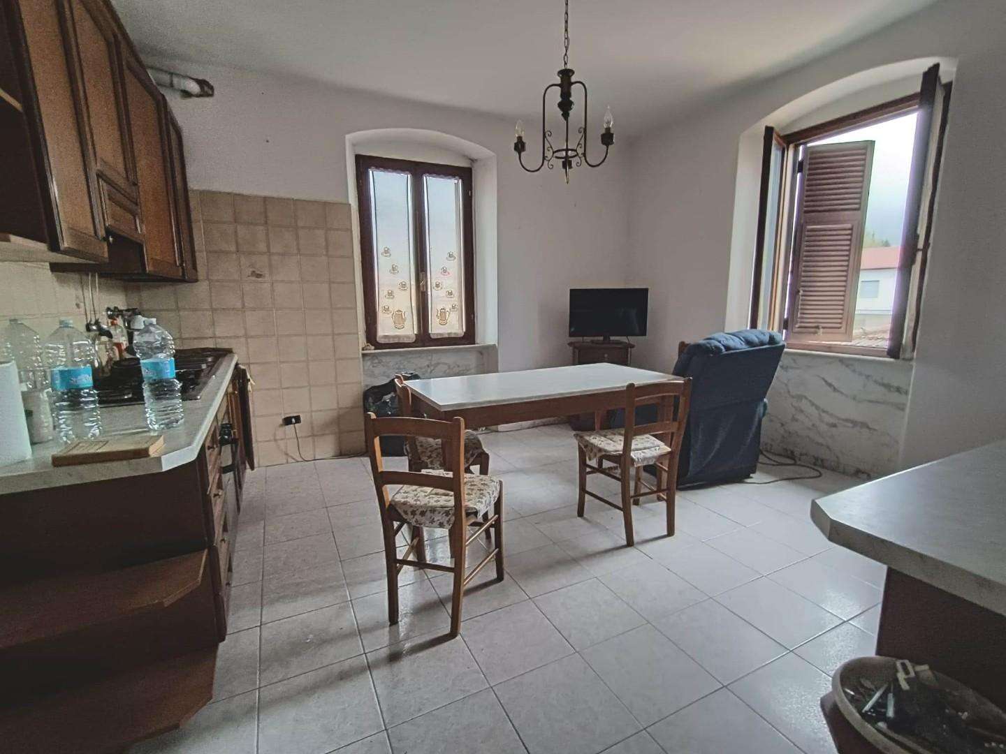 Appartamento in Vendita a Carrara Via Bonascola, 35