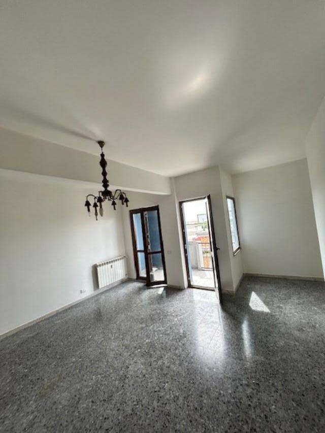 Appartamento in Vendita a Carrara Via Genova, 54033