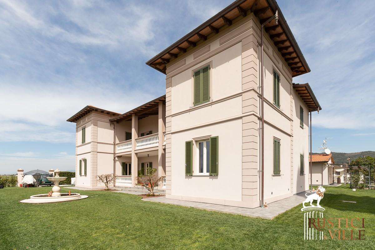 Villa in Vendita a Pisa PI
