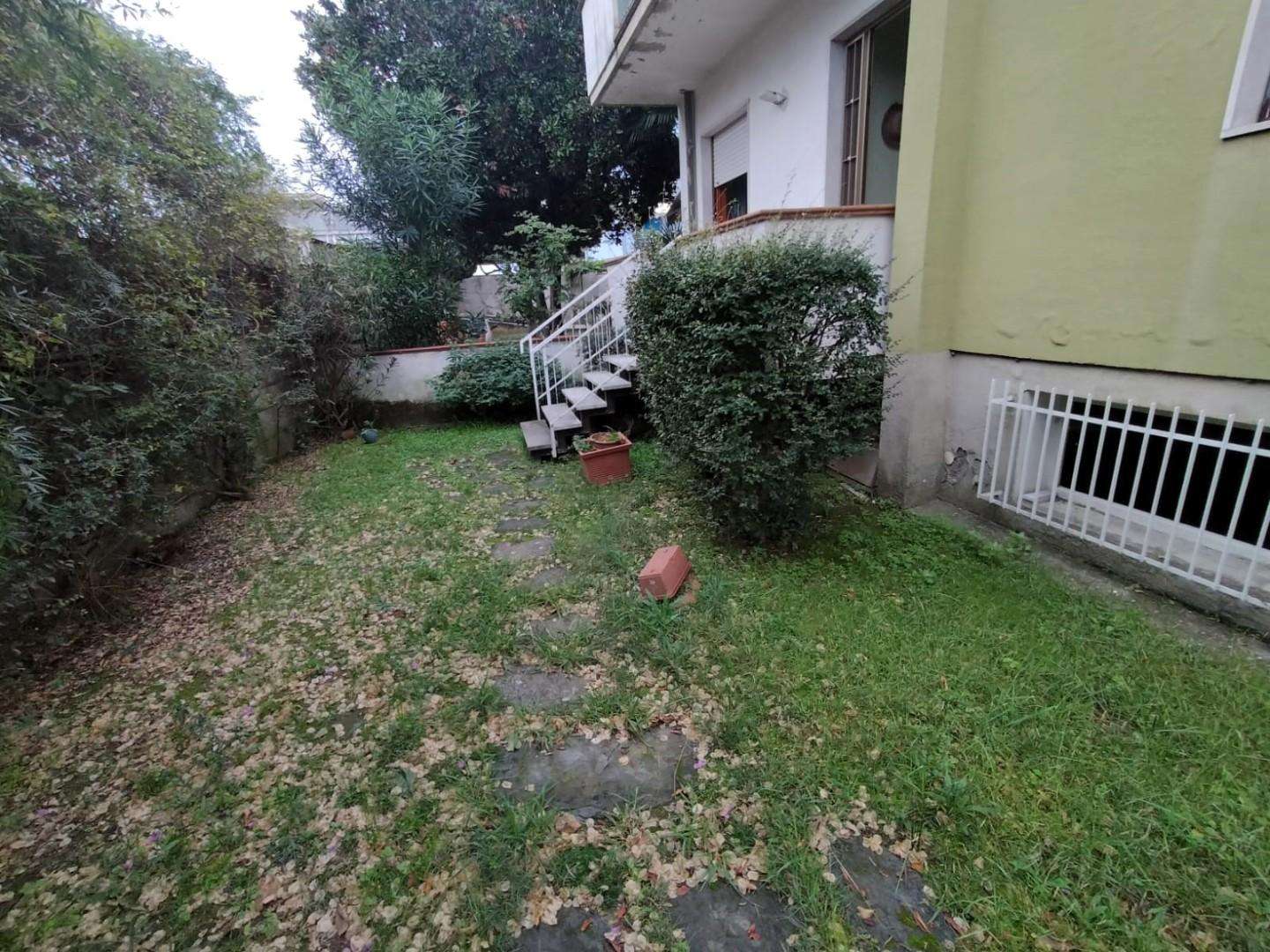 Appartamento in Vendita a Carrara Via della Bassa,