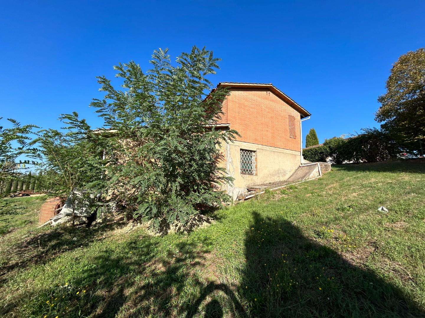 Casale in Vendita a Siena Str. della Coroncina, 53100