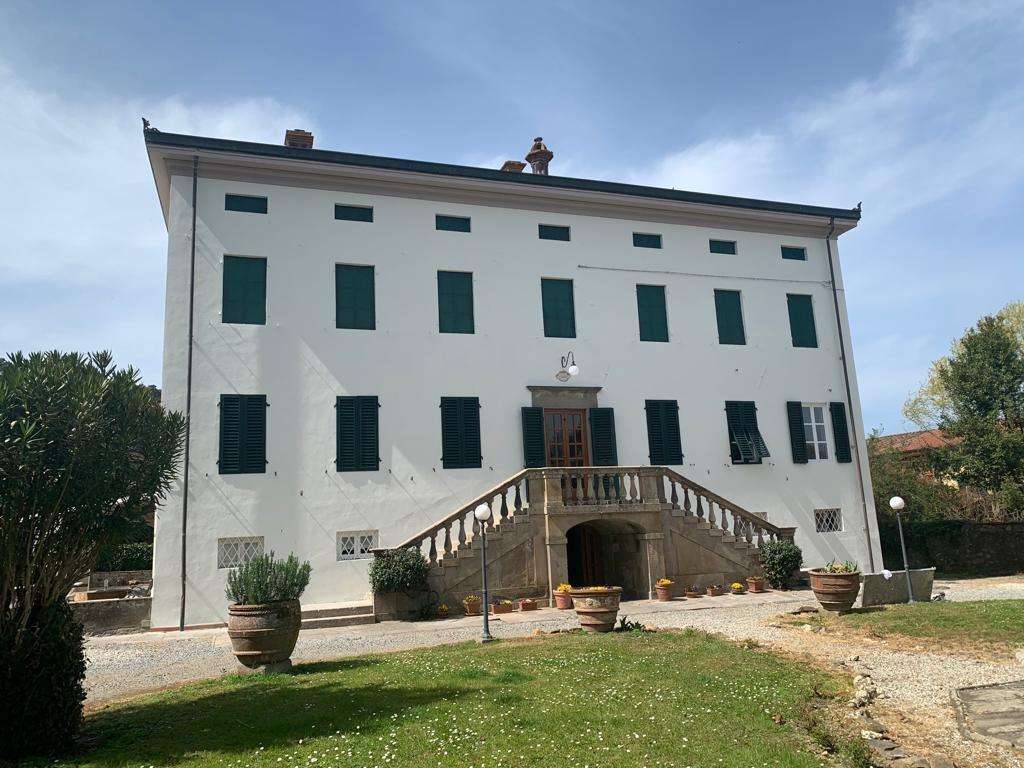 Casa Bi - Trifamiliare in Vendita a Capannori Macinaia