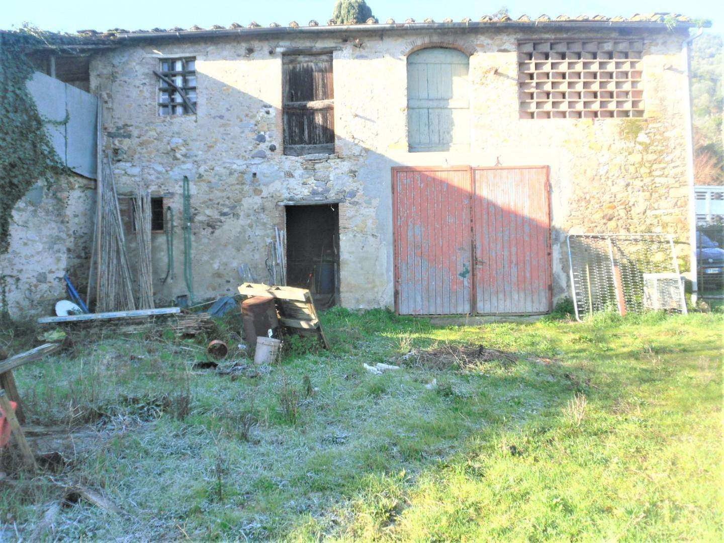 Azienda agricola in Vendita a Capannori di Castelvecchio