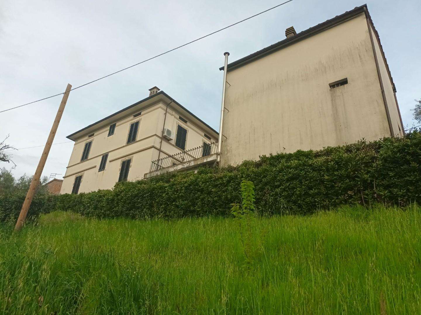 Villa in Vendita a Capannori Tofori,