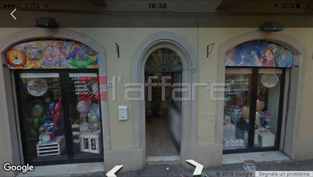 Locale commerciale in Affitto a Pontedera Via Marche,
