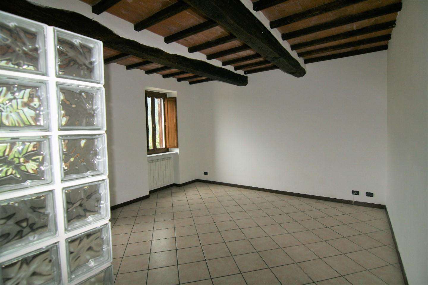 Appartamento in Vendita a Carrara Via Milazzo,