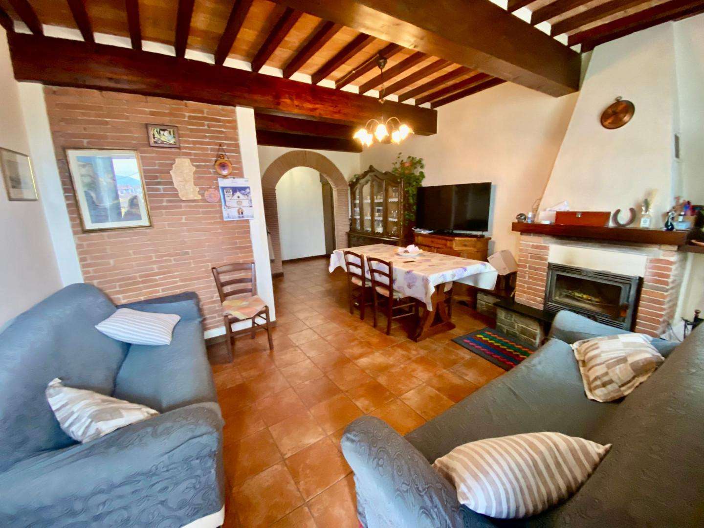 Appartamento in Vendita a Lucca Via Borgo Giannotti,