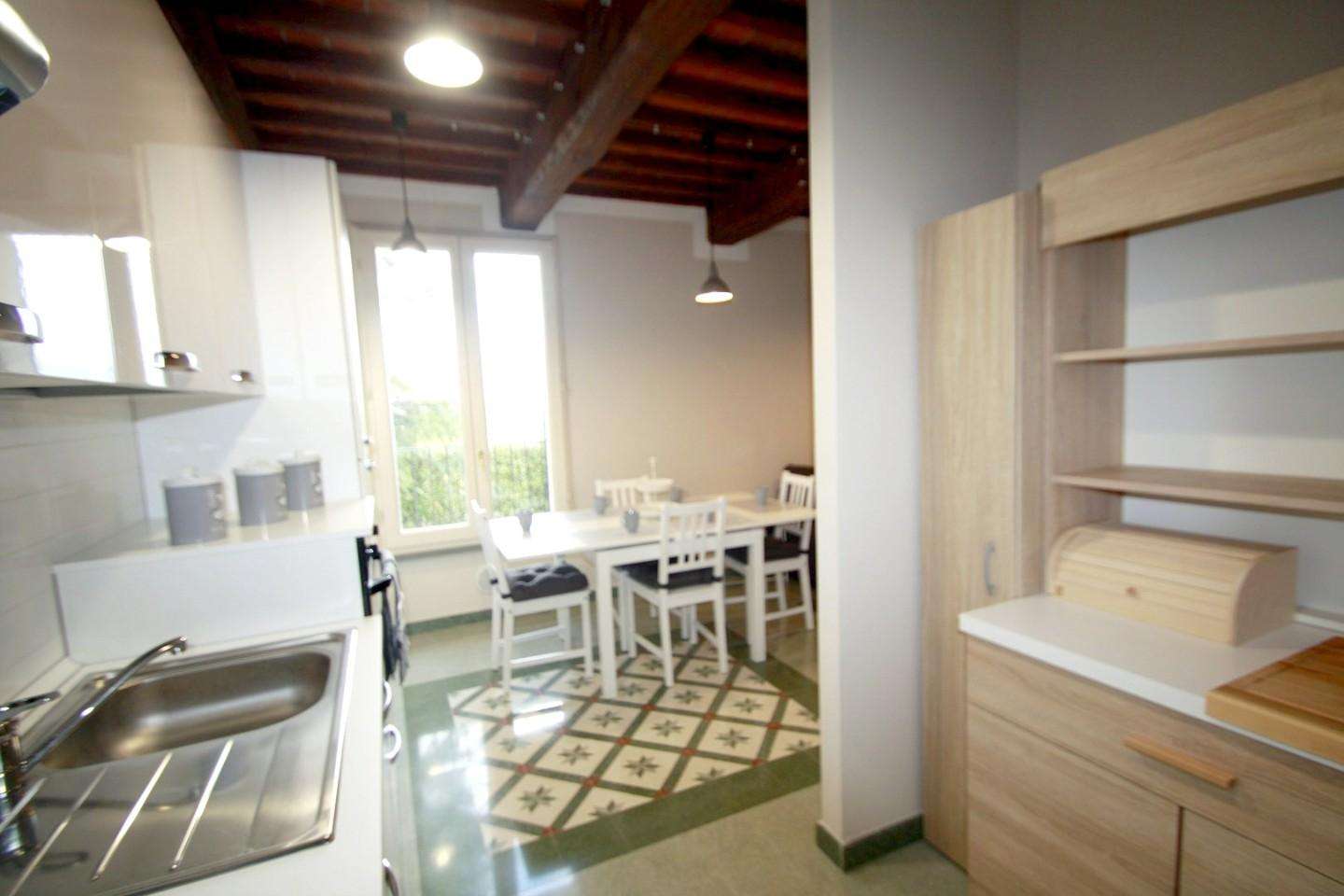 Appartamento in Vendita a Lucca Via Pesciatina,