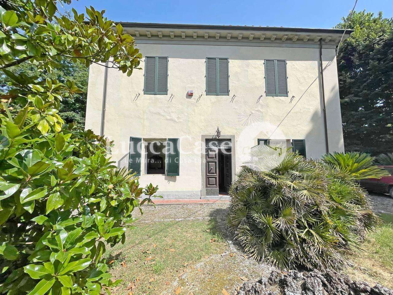 Palazzo - Stabile in Vendita a Lucca Ponte a Moriano LU, 55100