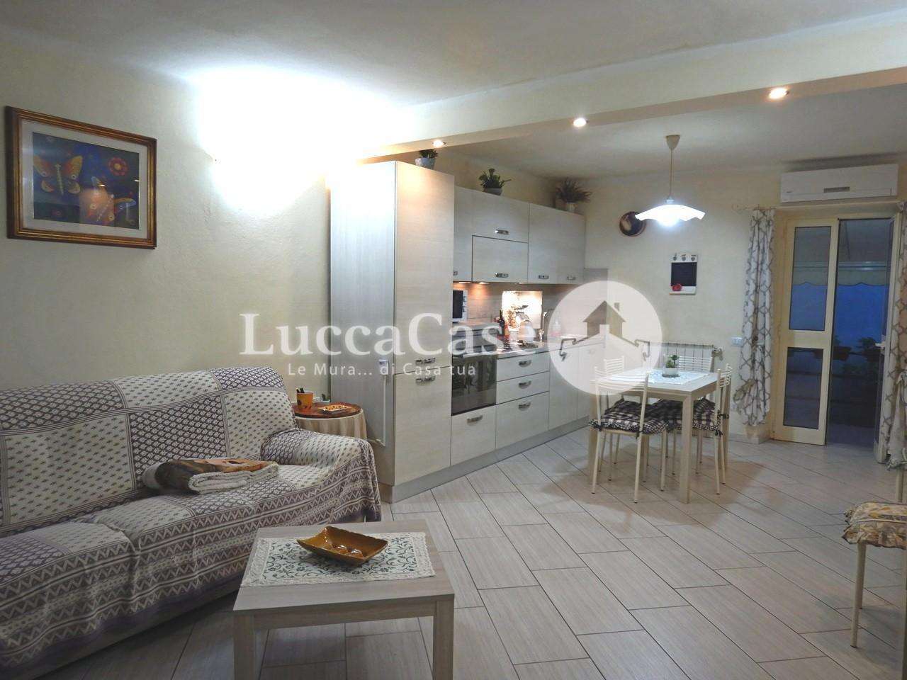 Appartamento in Vendita a Lucca Via Elisa, 55100