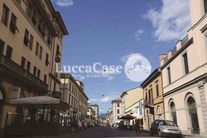 Locale commerciale in Affitto a Lucca Via delle Tagliate di S. Marco, 55100