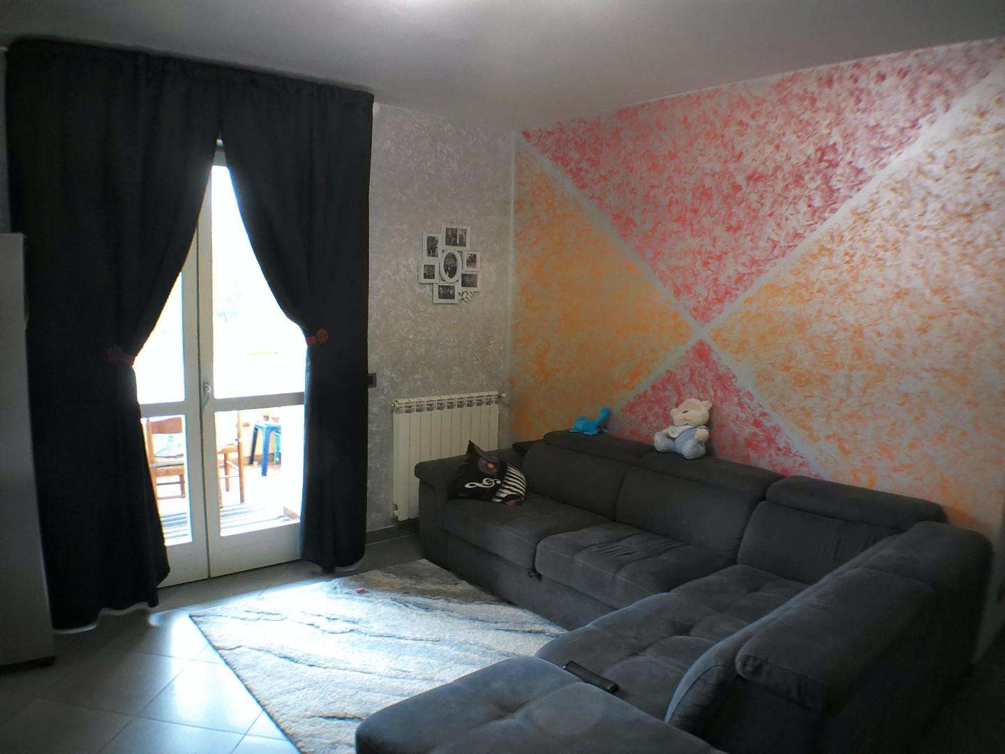 Appartamento in Vendita a Carrara Via Provinciale Carrara-Avenza, 54033