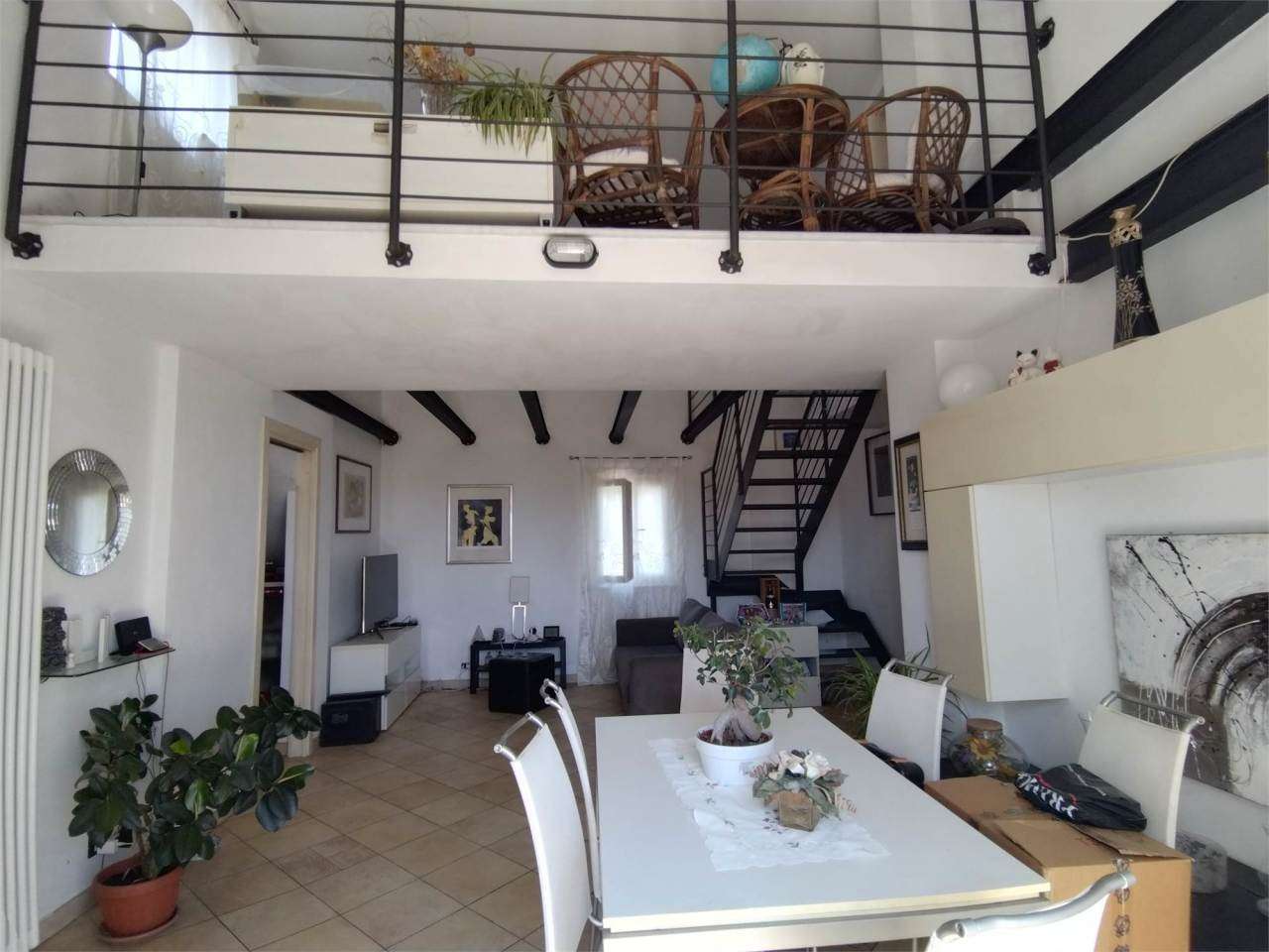 Casa Bi - Trifamiliare in Vendita a Castelnuovo Magra
