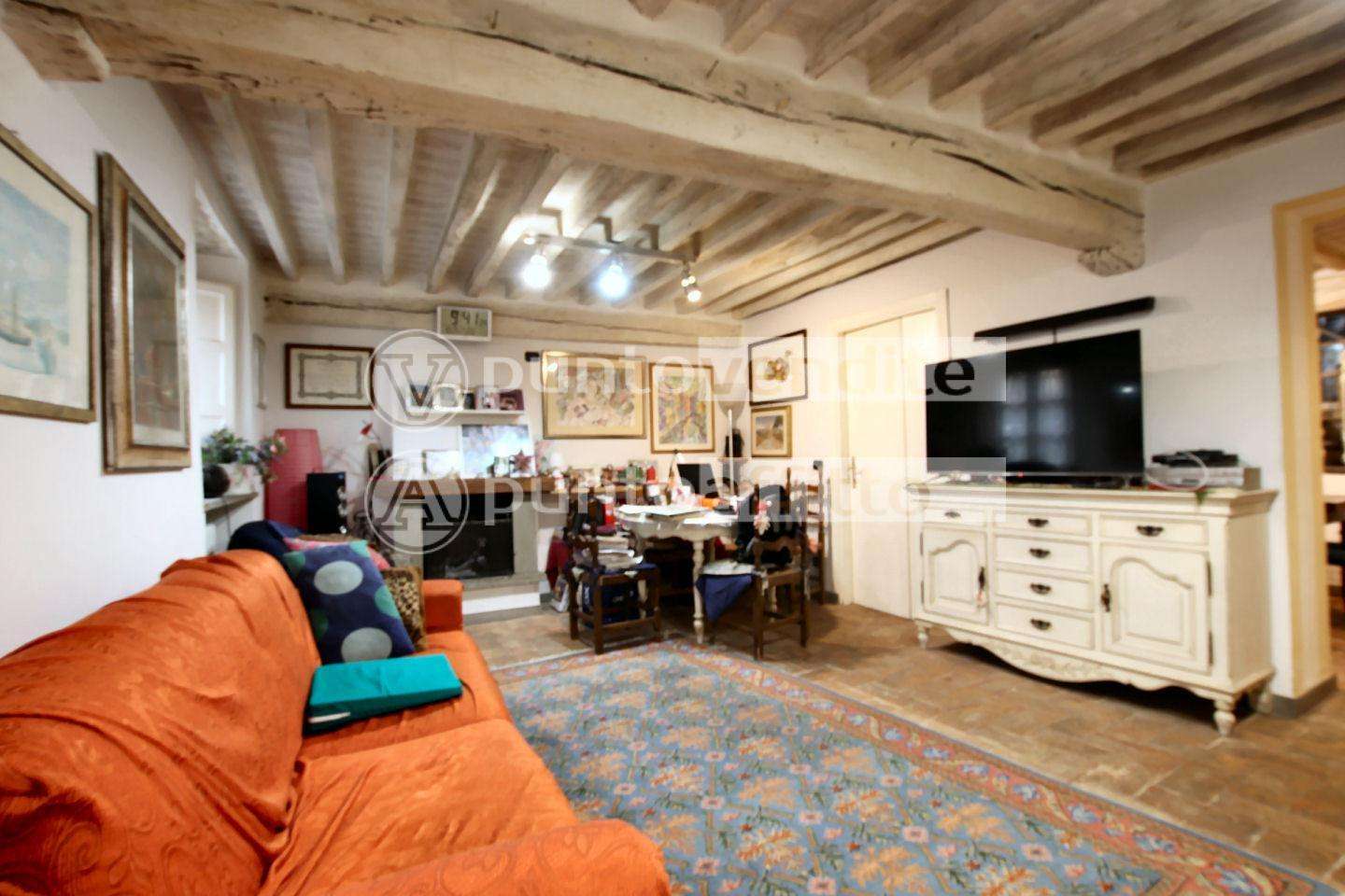 Appartamento in Vendita a Lucca Via della Fratta, 55100