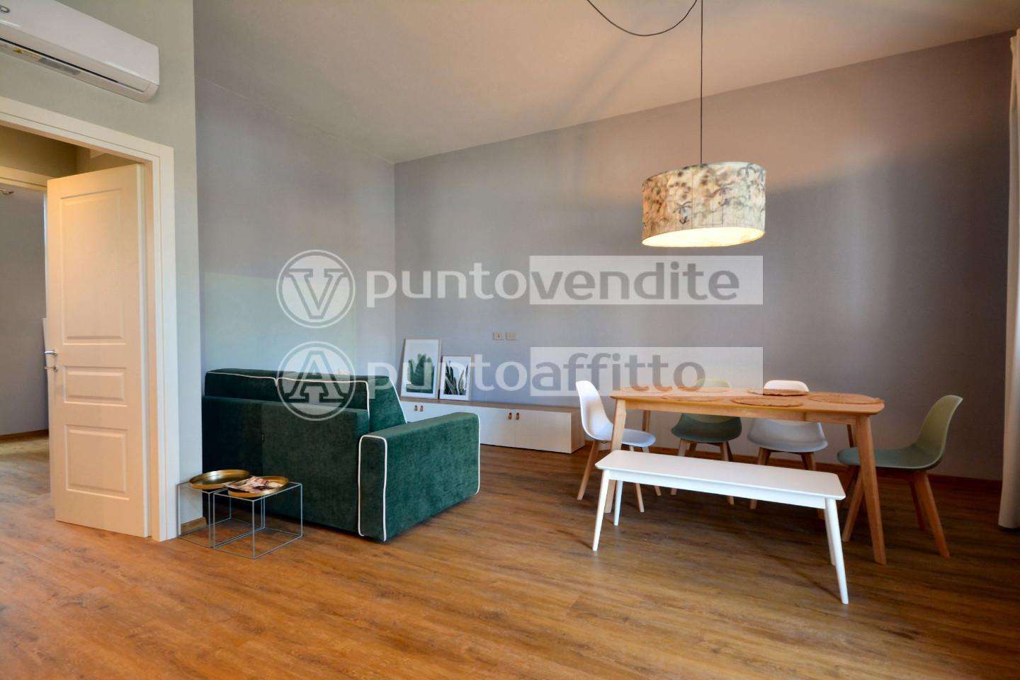 Appartamento in Vendita a Lucca Via dei Gianni, 55100