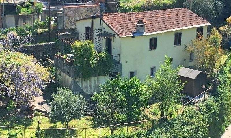 Casa Bi - Trifamiliare in Vendita a La Spezia