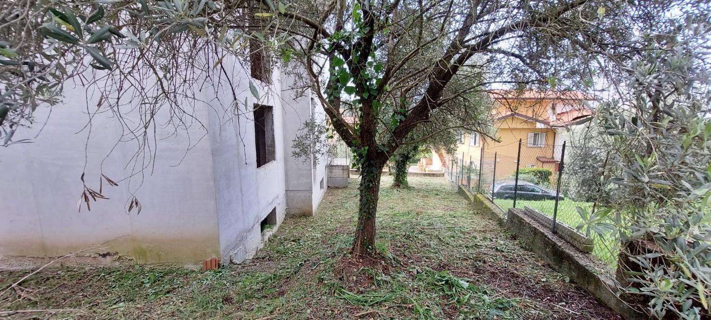 Villa in Vendita a Massarosa Via Bicchio, 55054