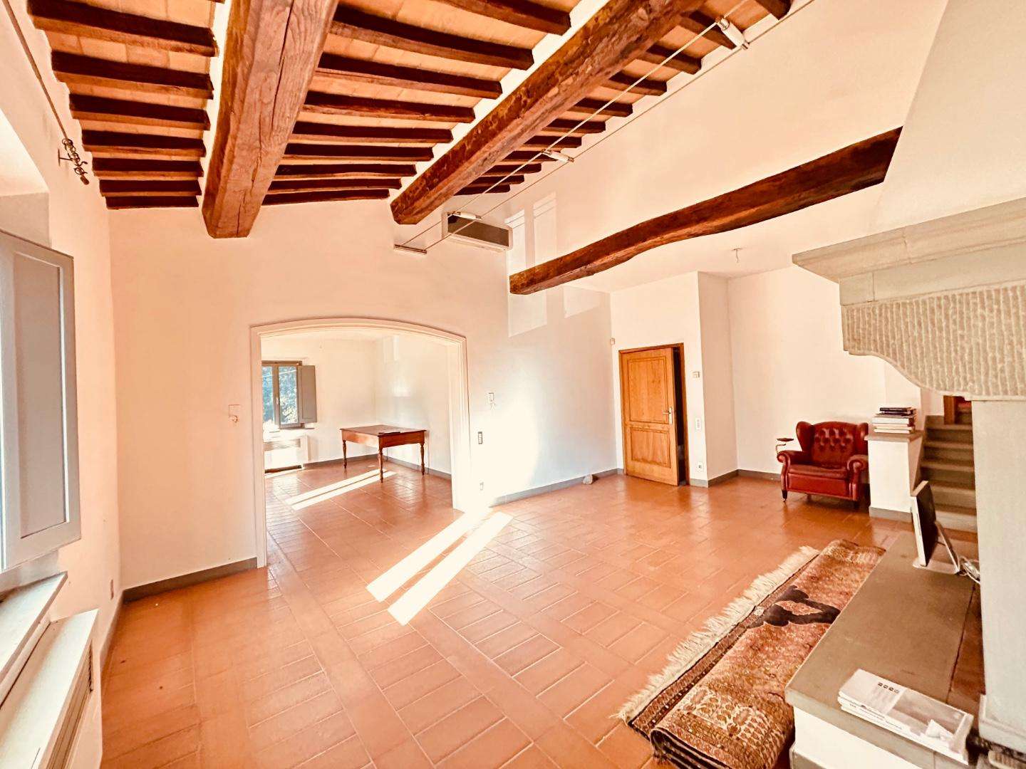 Villa in Vendita a Empoli Via Monteboro, 50053