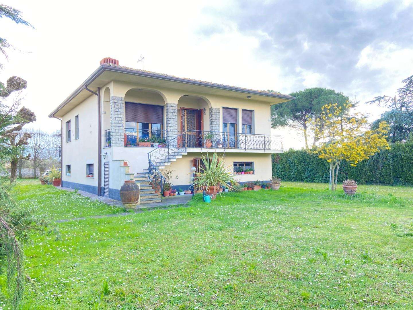 Villa in Vendita a Capannori Via dei Bocchi, 78