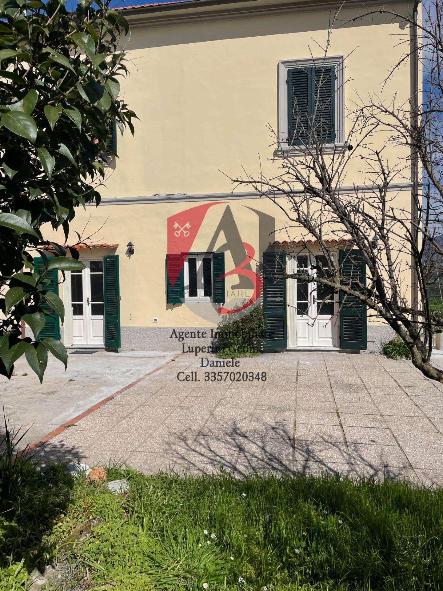 Palazzo - Stabile in Vendita a Cascina Titignano,