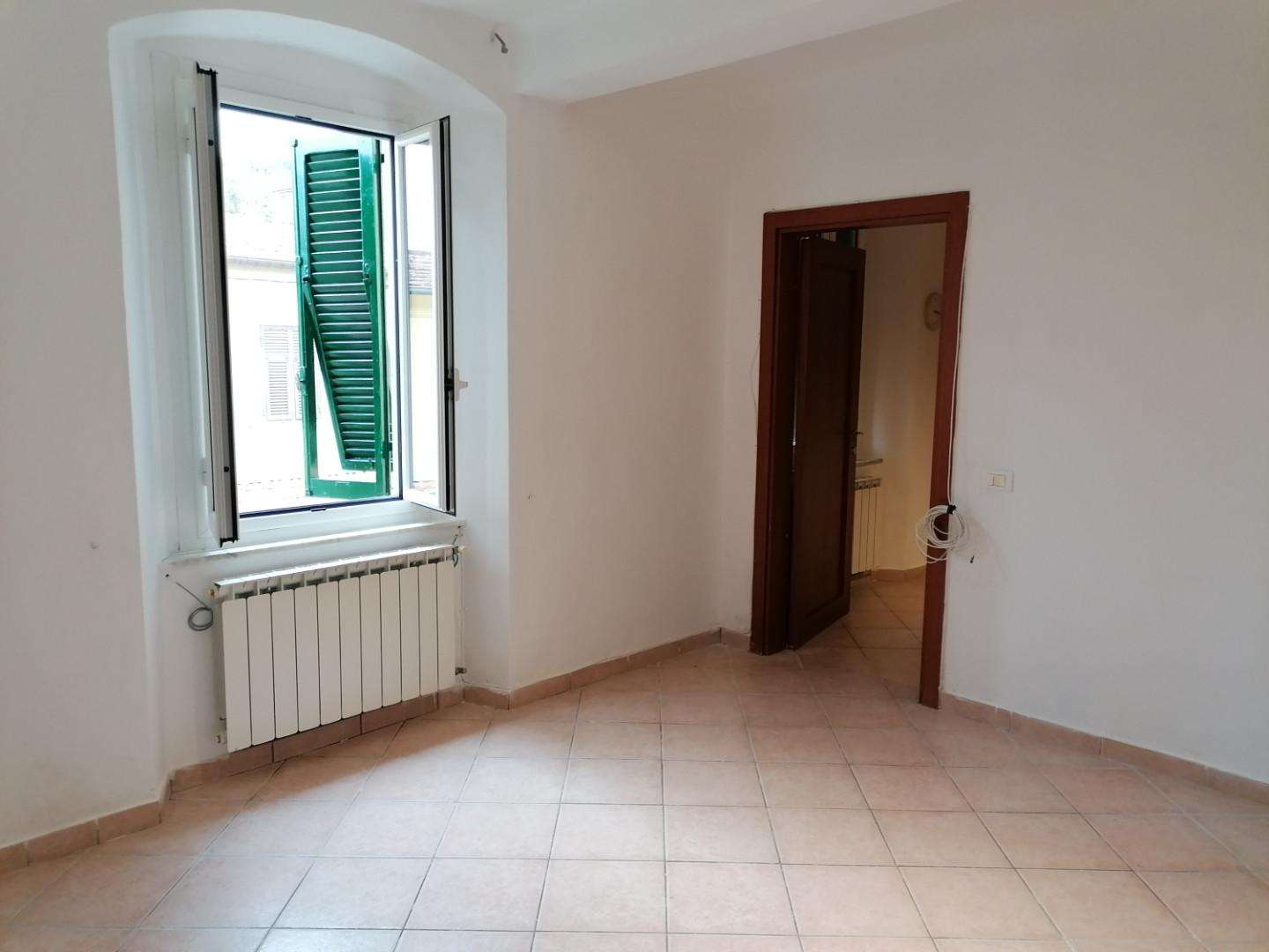 Appartamento in Vendita a Carrara Via Carriona,