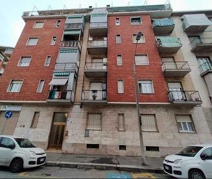 Appartamento in Vendita a Torino Via Lemie