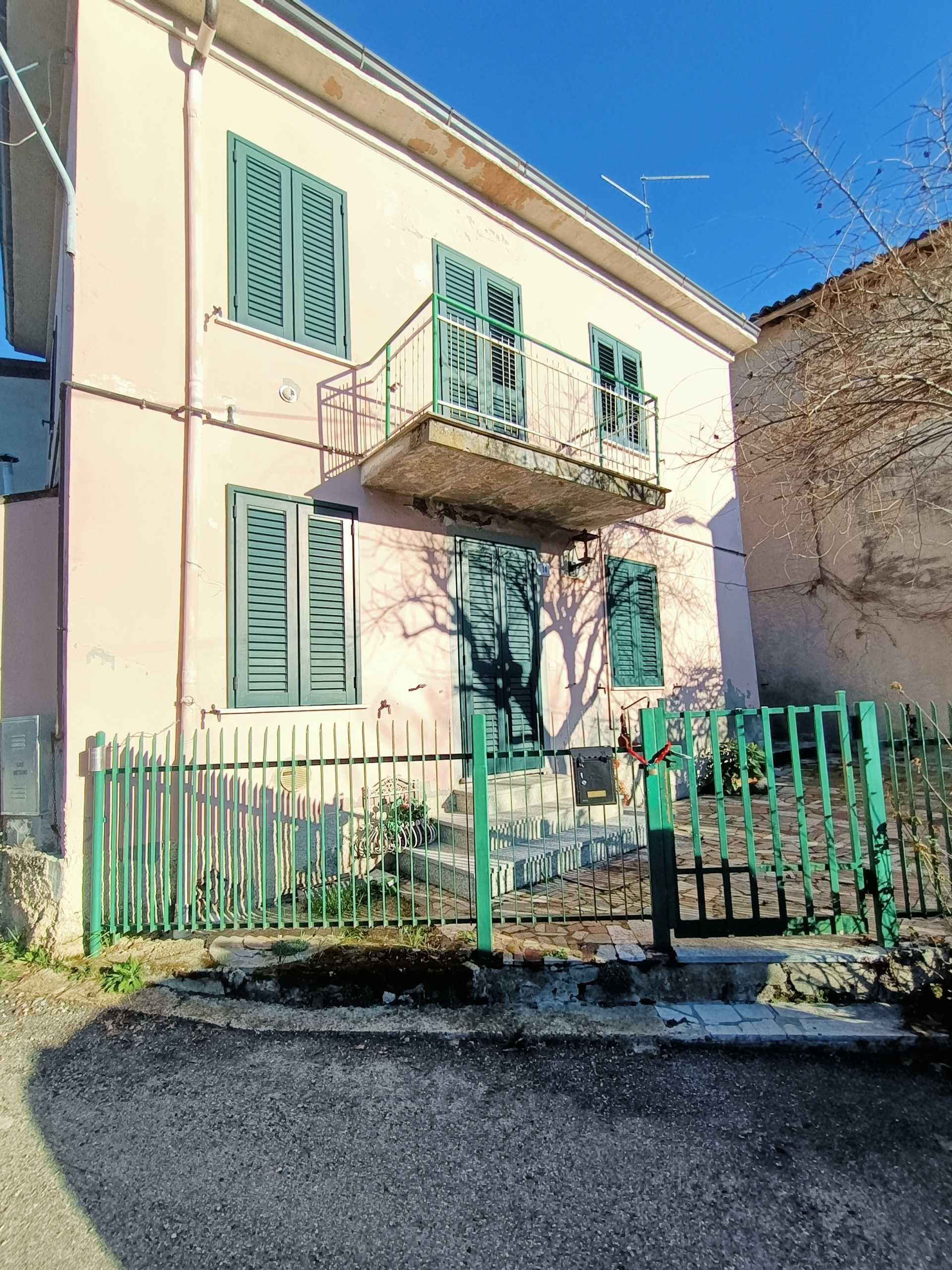 Porzione di casa in Vendita a Pianello Val Tidone Località Casanova