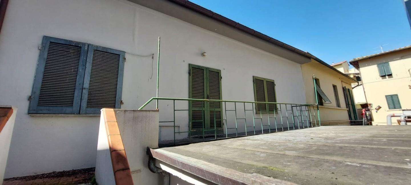 Palazzo - Stabile in Vendita a Empoli Via Bettino Ricasoli,