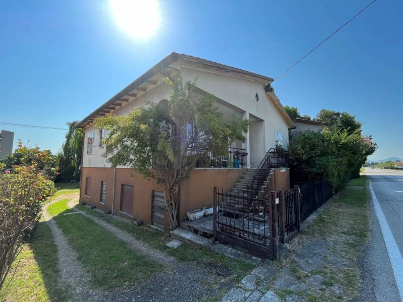 Casa Bi - Trifamiliare in Vendita a Grisignano di Zocco Grisignano di Zocco - Centro