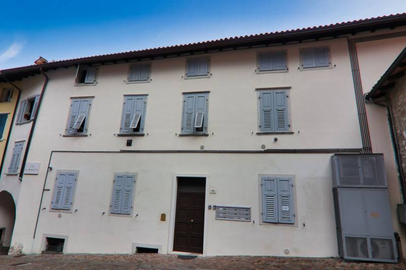 Appartamento in Vendita a Riva del Garda Riva del Garda - Centro