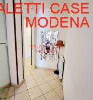 In camera singola in Affitto a Modena Via Giardini