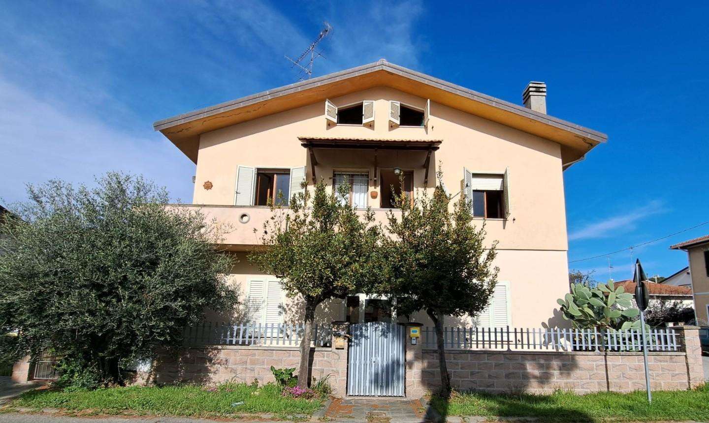 Casa Bi - Trifamiliare in Vendita a Rosignano Marittimo Via Daniele Manin,