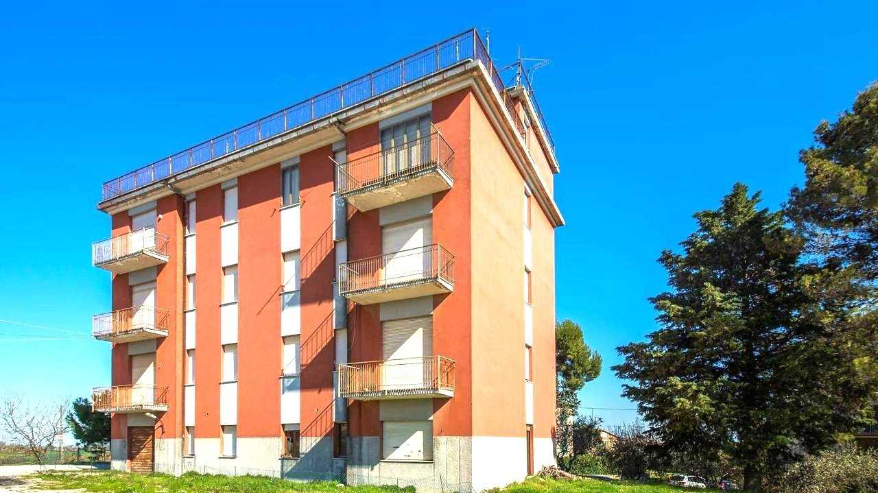 Casa indipendente in Vendita a Belvedere Ostrense Via Monte della Serra