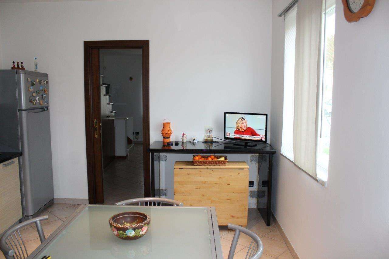 Appartamento in Vendita a Carrara Via Melara,