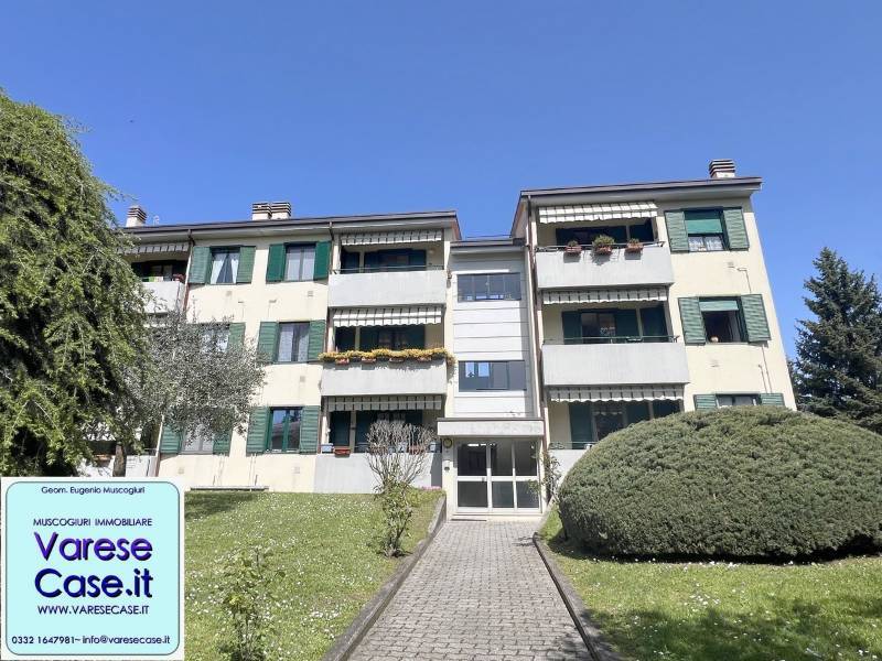 Appartamento in Affitto a Varese Via Saffi 67
