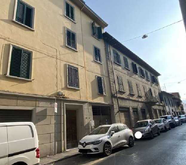 Appartamento in Vendita a Prato Via Filippo Strozzi